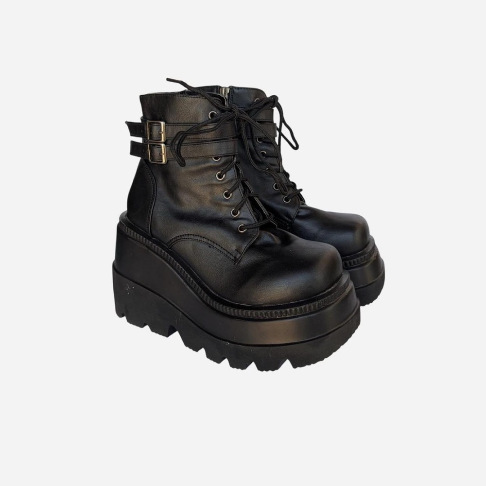 Demonia Shaker 52 Platform Boots